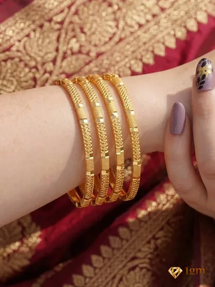 Set Of 4 Gold-Plated Bangle Design 3